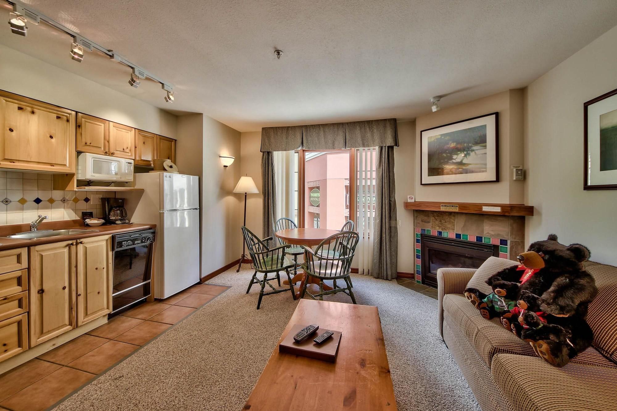 Hearthstone Lodge Sun Peaks Exterior foto